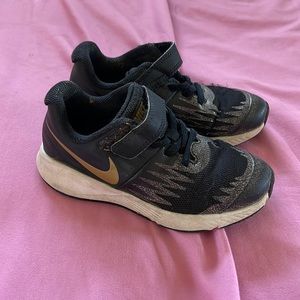 Girls Nike sneakers size 11